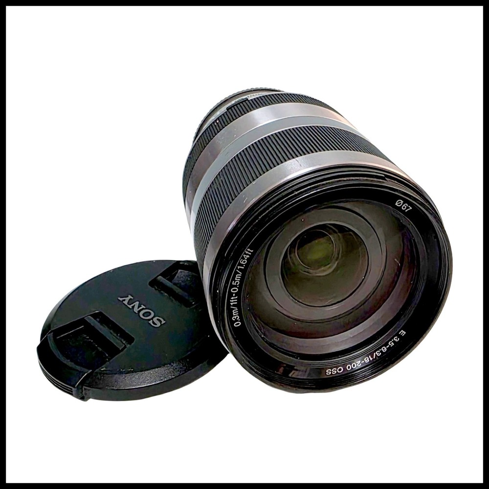SONY 18-200mm F3.5-6.3 OSS (SEL18200) for Sony E mount With Lens Caps